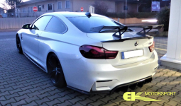 BMW M4 mit Heckflügel