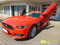 Ford Mustang mit Schwenktüren von KW Automotive mit TÜV